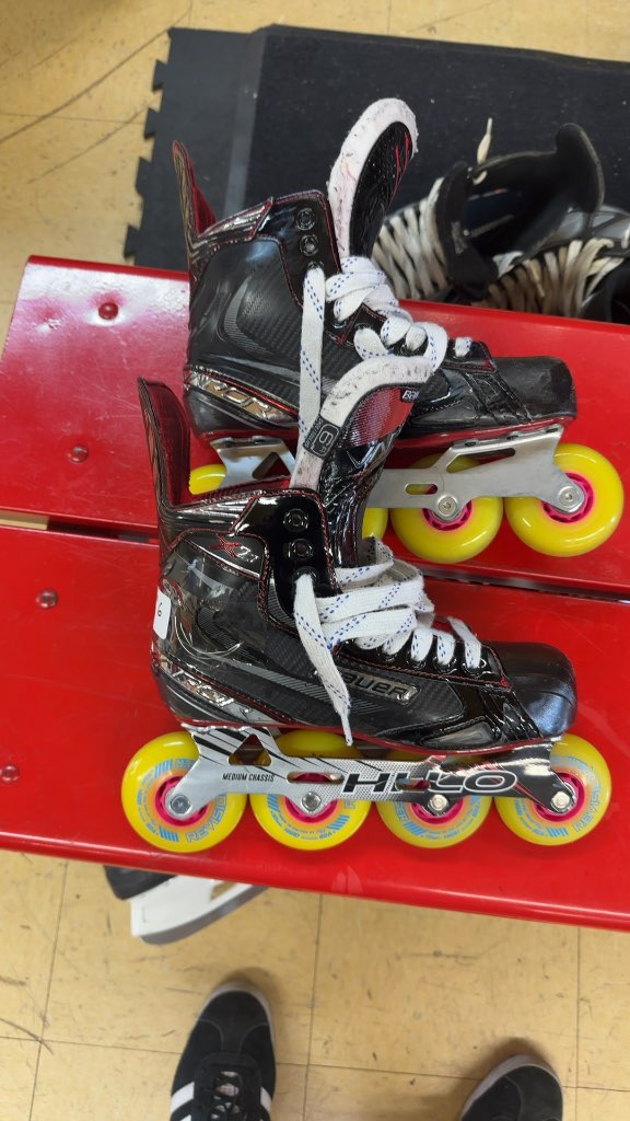 Bauer Vapor X2.7 Roller Hockey Skates - Size 6R