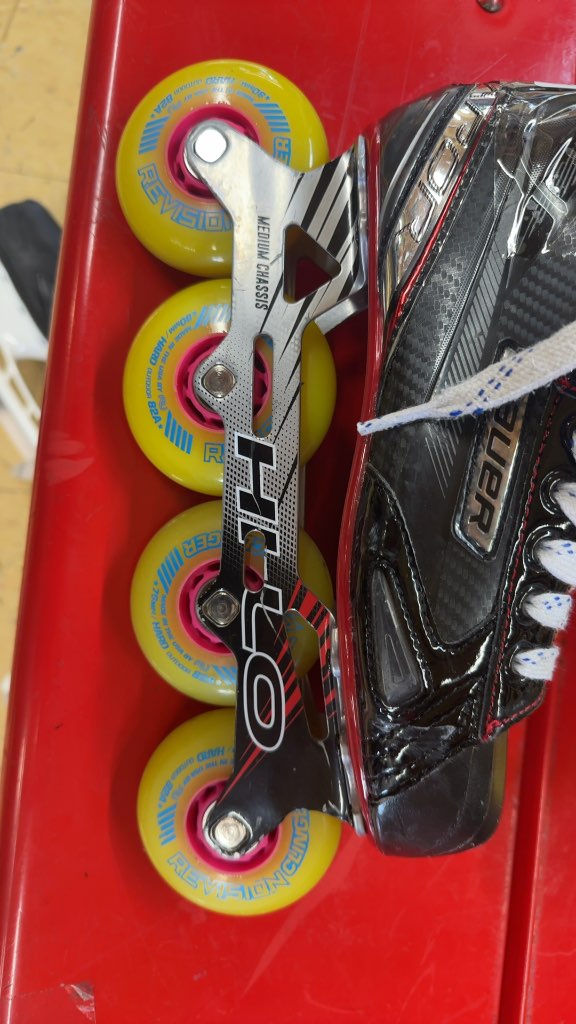 Bauer Vapor X2.7 Roller Hockey Skates - Size 6R
