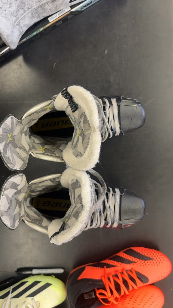 Bauer Vapor X3 Hockey Skates - Size 6