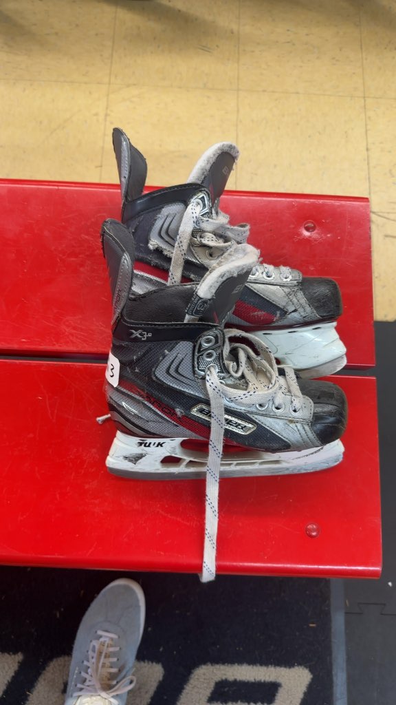 Bauer Vapor X3.0 Ice Hockey Skates Used Size 3