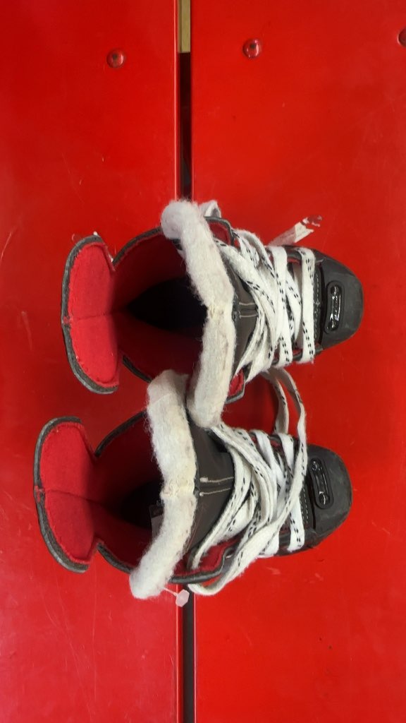 Bauer Vapor X300 Youth Hockey Skates - Size 6Y - Good Condition