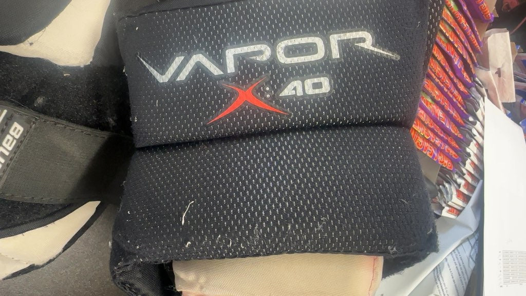 Bauer Vapor X:40 Hockey Goalie Chest Protector Junior Medium Used