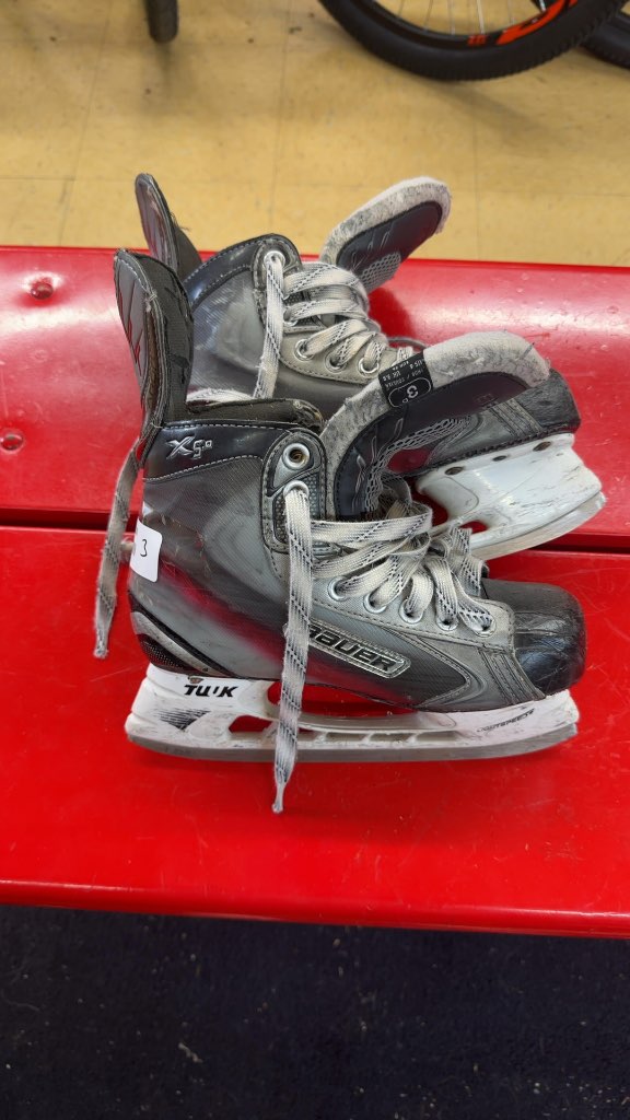 Bauer Vapor X5.0 Hockey Skates Used Size 3