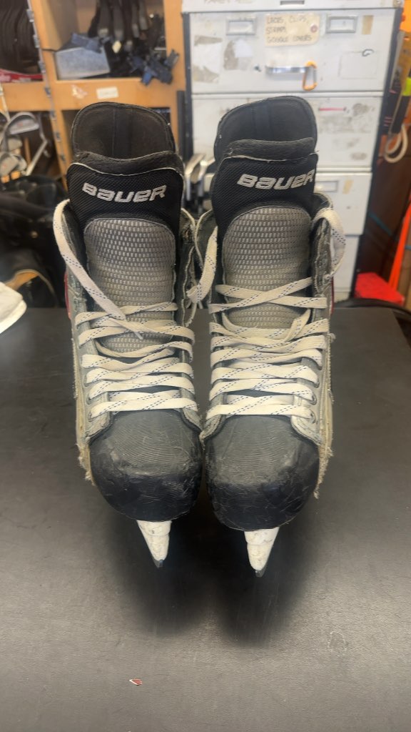 Bauer Vapor X60 Hockey Skates Used Size 8