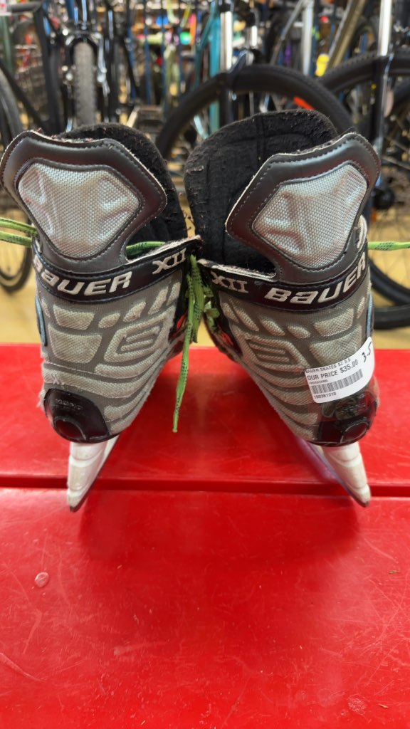Bauer Vapor XII Hockey Skates Used Size 3.5
