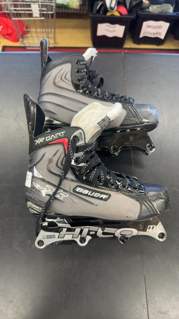 Bauer Vapor XR Dart Inline Skates - Size 5
Chassis-no wheels, bolts or bearings