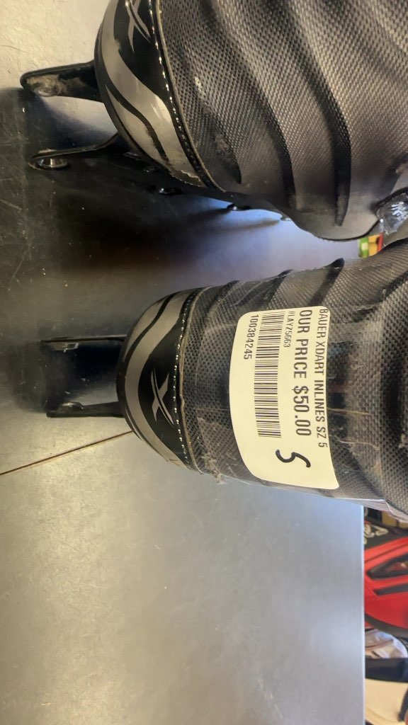 Bauer Vapor XR Dart Inline Skates - Size 5
Chassis-no wheels, bolts or bearings