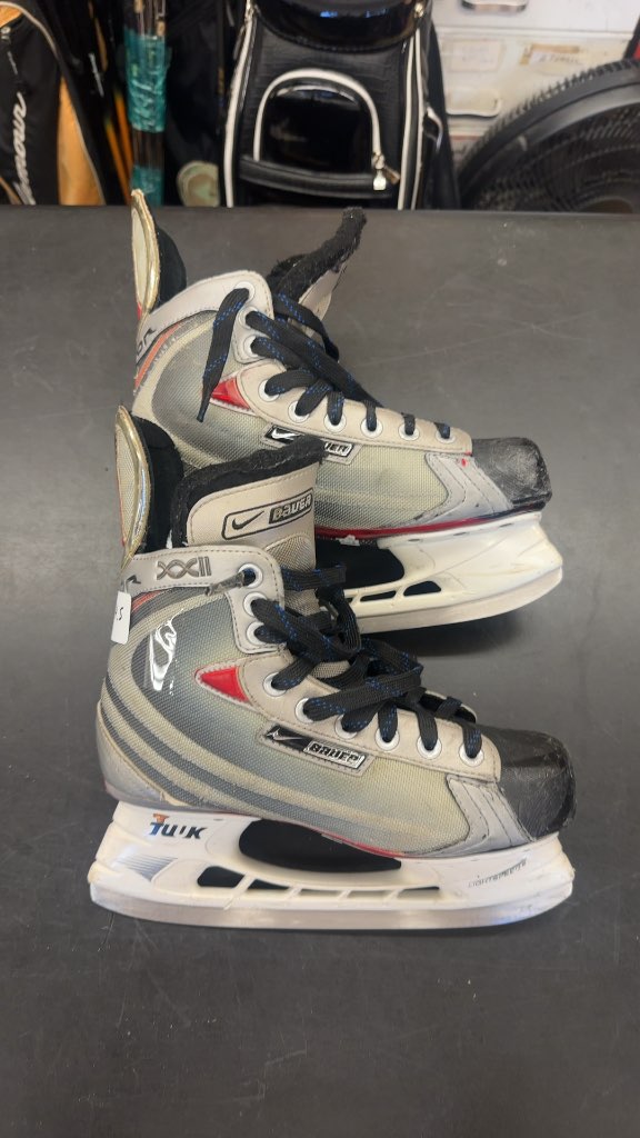 Bauer Vapor XXII Hockey Skates Used Size 4.5