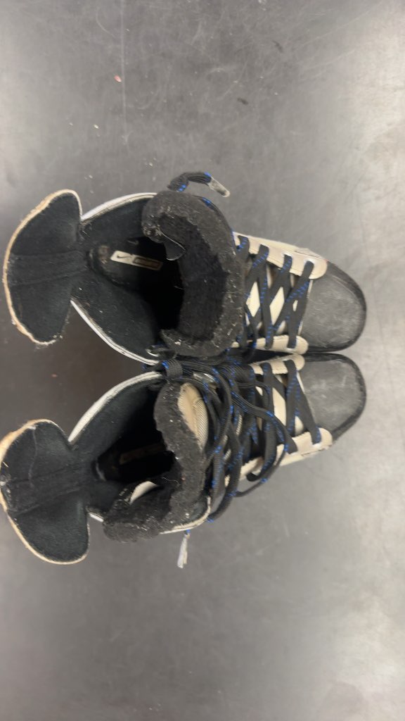 Bauer Vapor XXII Hockey Skates Used Size 4.5