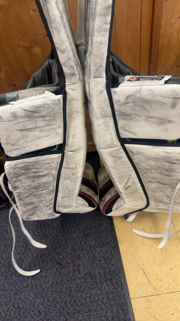 Brian's G-NETik Hockey Goalie Leg Pads White/Black/Red Used 36+1
