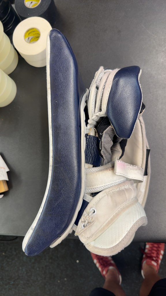 Brian's Hockey Goalie Blocker G-NETiK White/Navy Used-Intermediate