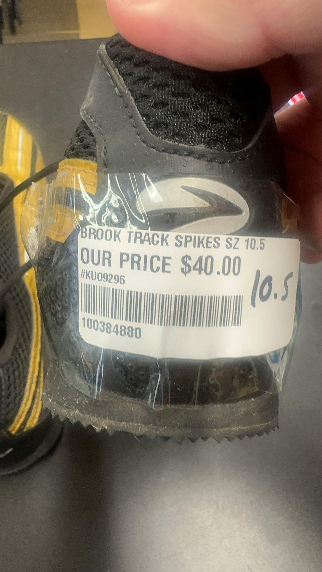 Brooks Surge Track Spikes - Size 10.5
