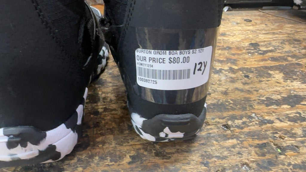 Burton Snowboard Boots Grom BOA Kids Used Size 12Y