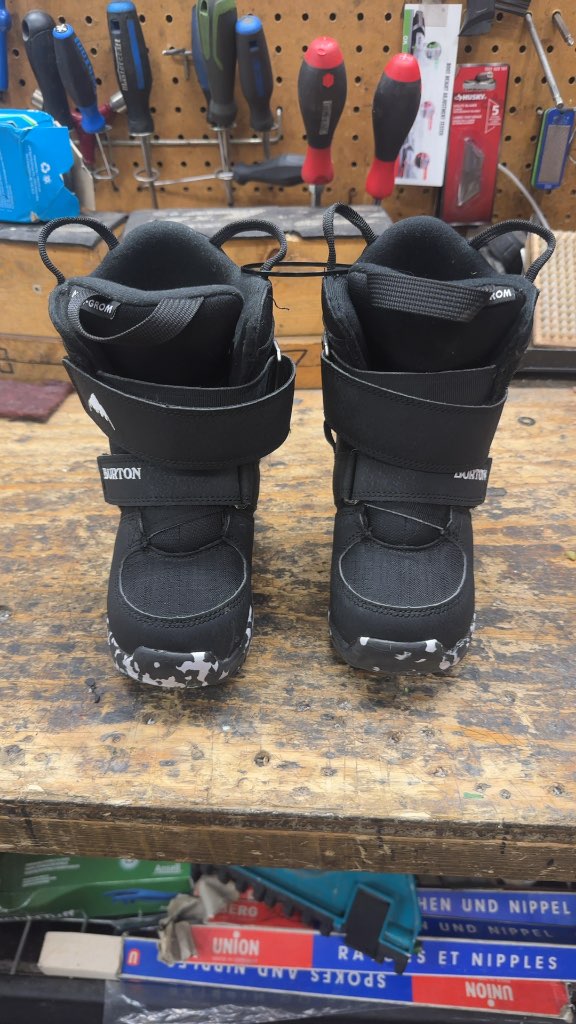 Burton Snowboard Boots Mini-Grom Black Used Size 10C