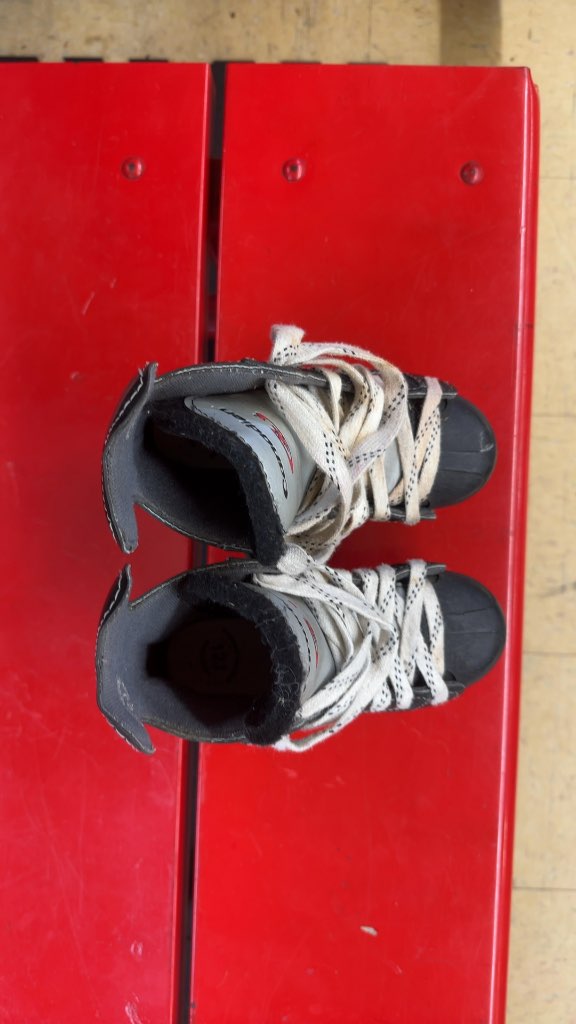 Canadien Ice Hockey Skates Used Size 12