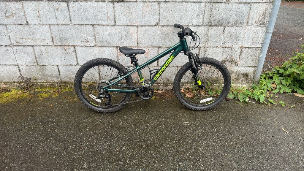 Cannondale Kids' Mountain Bike Trail 20 Green Good Condition 20"