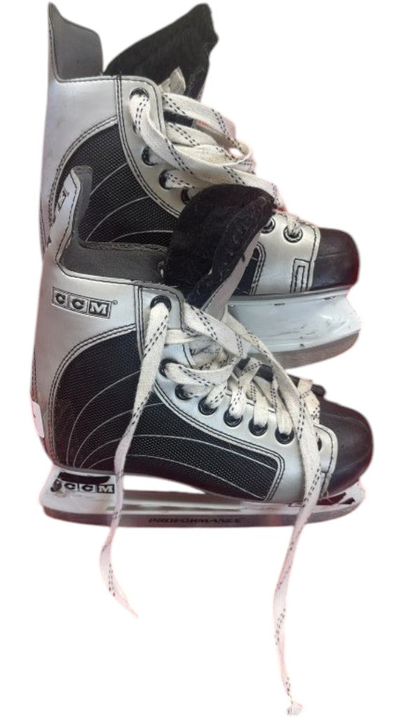 CCM 232 Heat Junior Hockey Skates Used Size 1