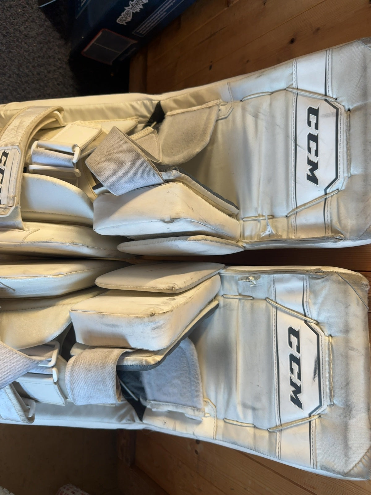 CCM Axis 1.9 Goalie Leg Pads - 30+1
