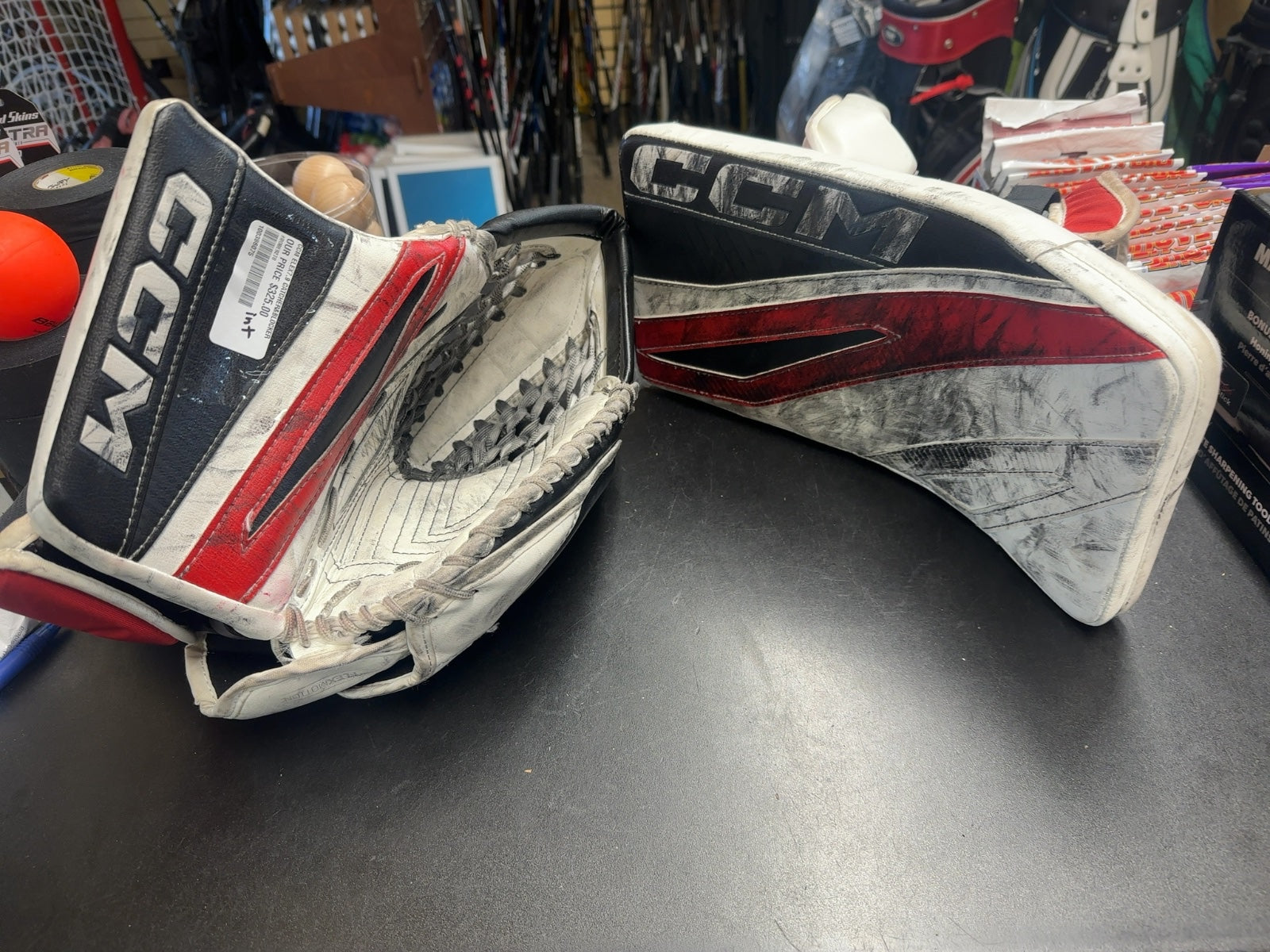 CCM EFlex 7.9 Intermediate Goalie Catcher & Blocker Set