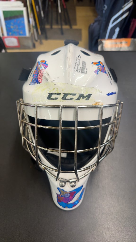 CCM Goalie Mask 1.5 White Used Junior
All decals will come off