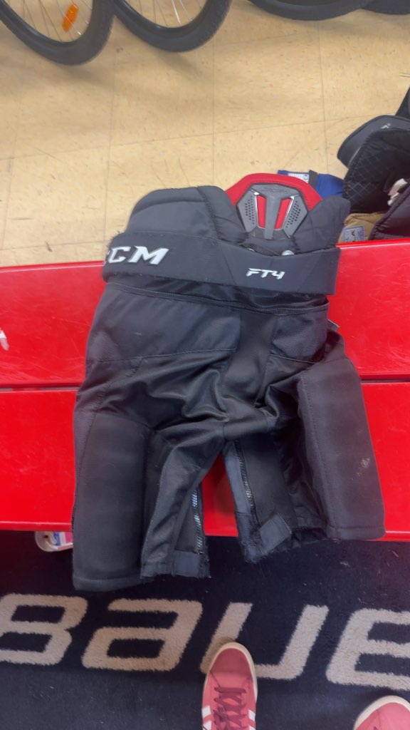 CCM Hockey Pants JetSpeed FT4 Junior Large Used