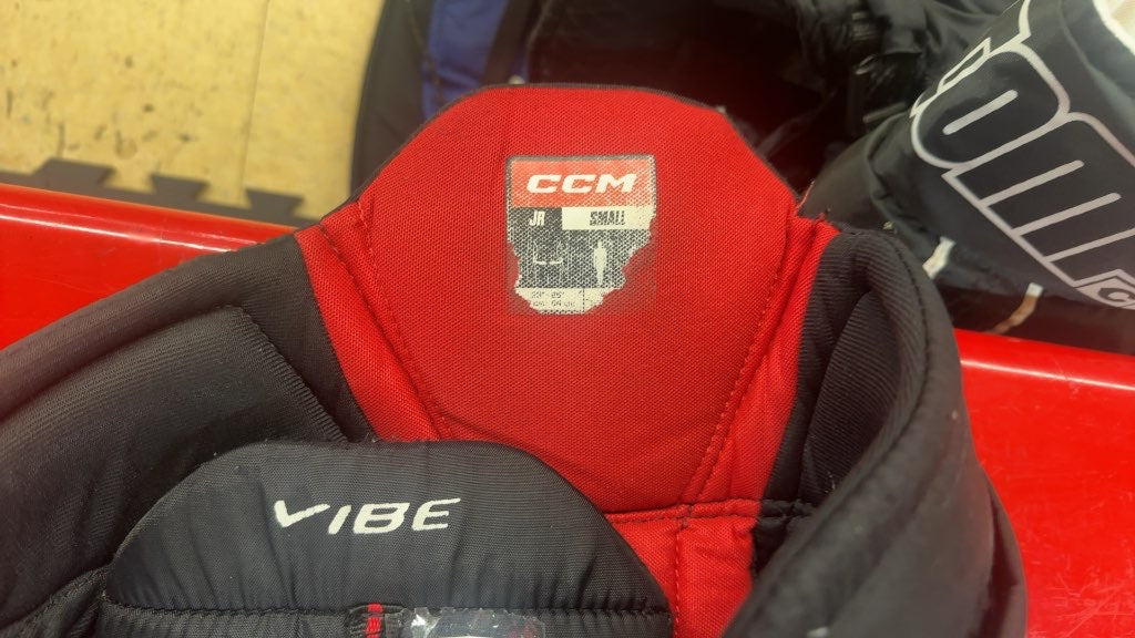 CCM Hockey Pants Vibe Junior Small Used