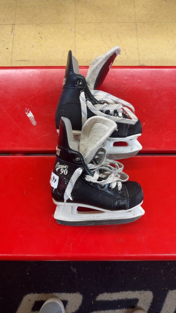 CCM Hockey Skates Champion 90 Youth Size 9Y Used
