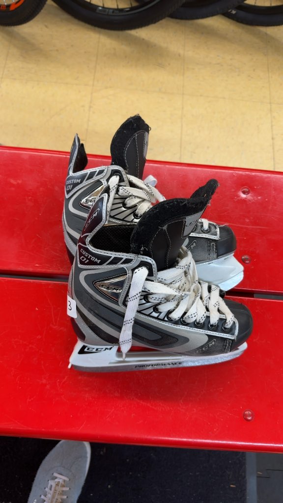 CCM Hockey Skates Custom 01 Good Condition Size 3