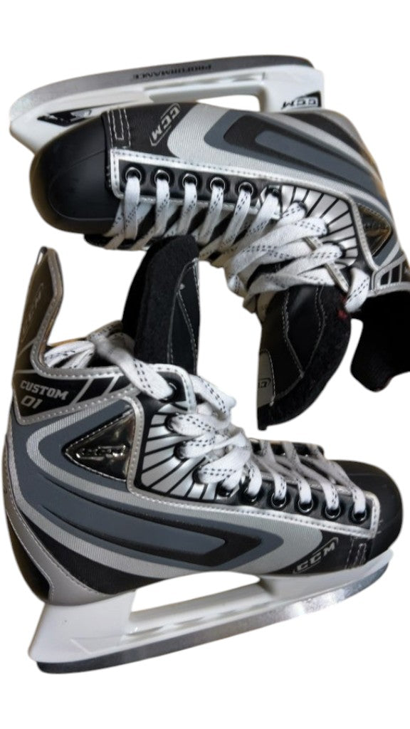 CCM Hockey Skates Custom 01 Size 6