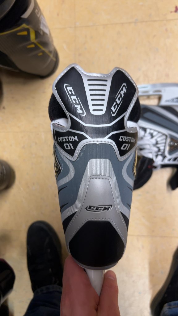 CCM Hockey Skates Custom 01 Size 6