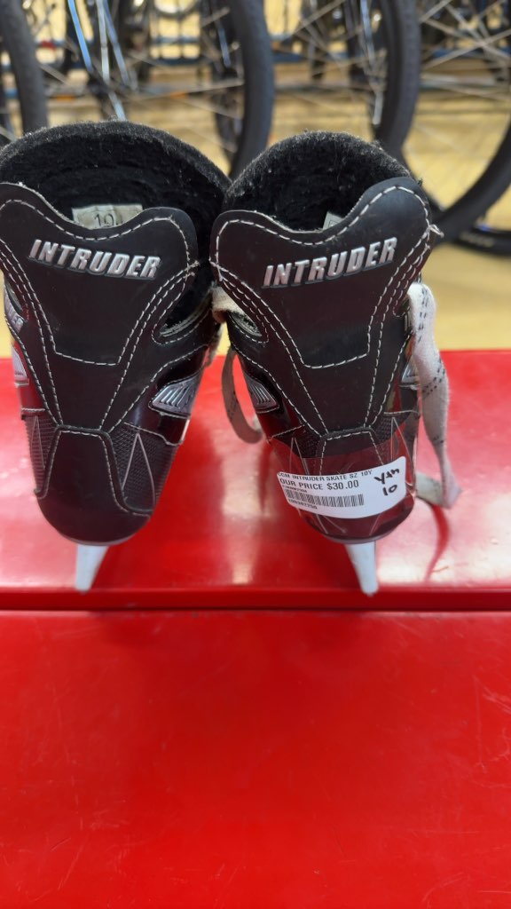 CCM Hockey Skates Intruder Youth Used Size 10Y