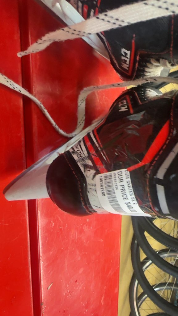 CCM Hockey Skates JetSpeed FT340 Used Size 2