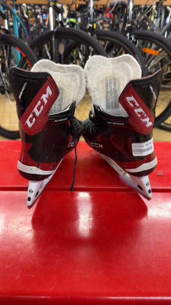 CCM Hockey Skates JetSpeed FT485 Used Size 3.5