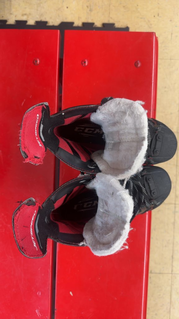 CCM Hockey Skates JetSpeed Used Size 2