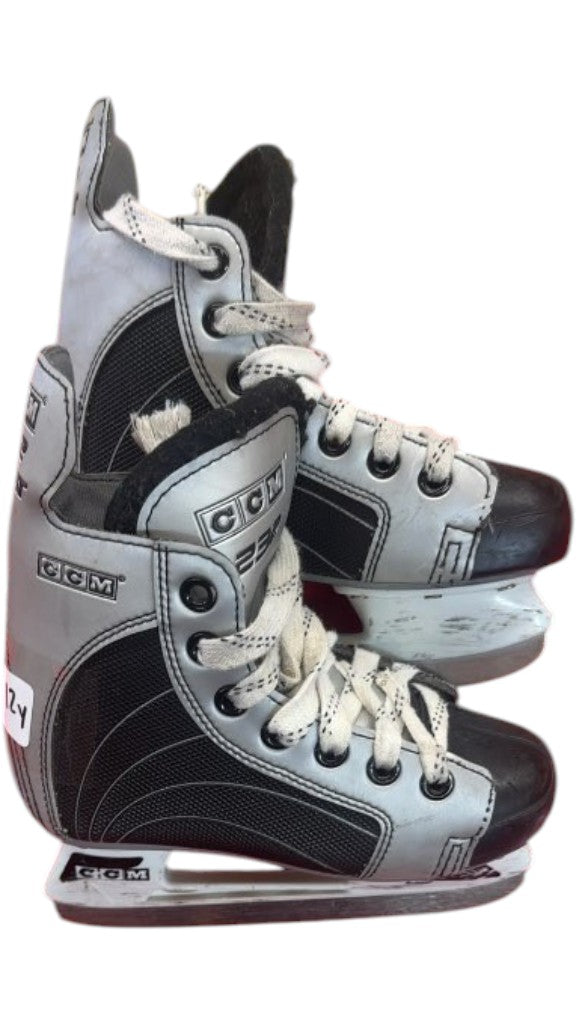 CCM Ice Hockey Skates 232 Heat Used Size 12Y