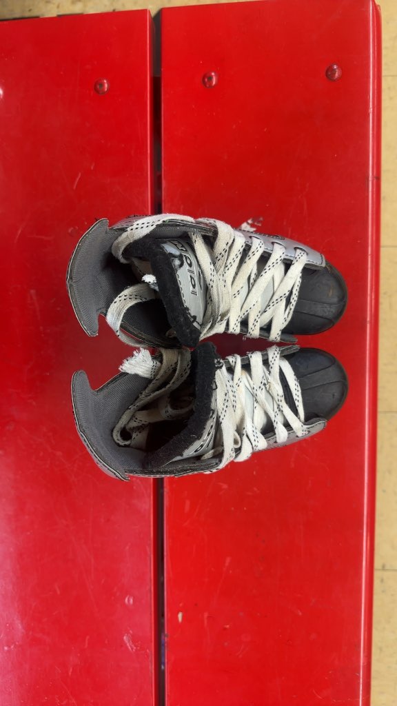 CCM Ice Hockey Skates 232 Heat Used Size 12Y
