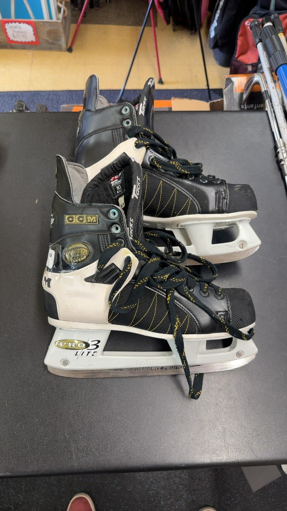 CCM Ice Hockey Skates 550 Tacks Used Size 10