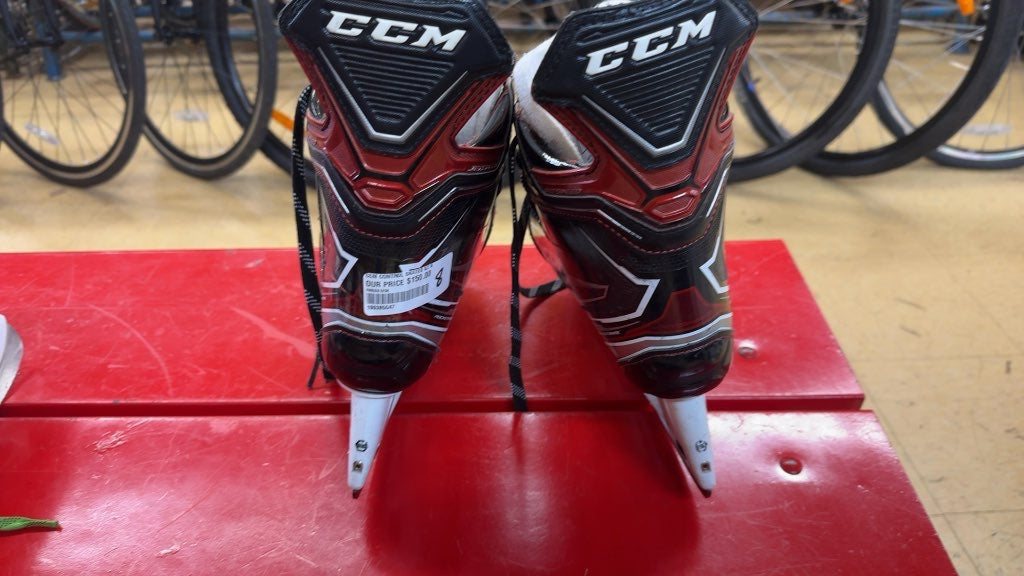 CCM JetSpeed Control Hockey Skates - Size 8 in very good shape