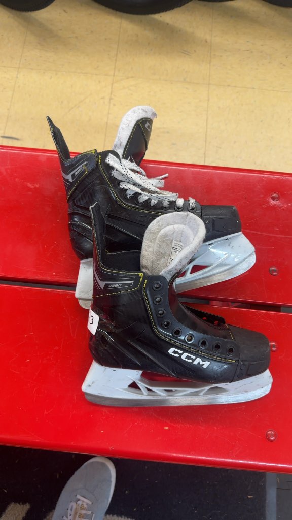CCM Super Tacks 9350 Hockey Skates Used Size 3