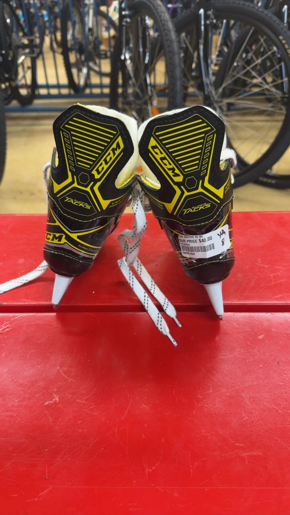 CCM Super Tacks Vector Premier Youth Hockey Skates Size 8Y
