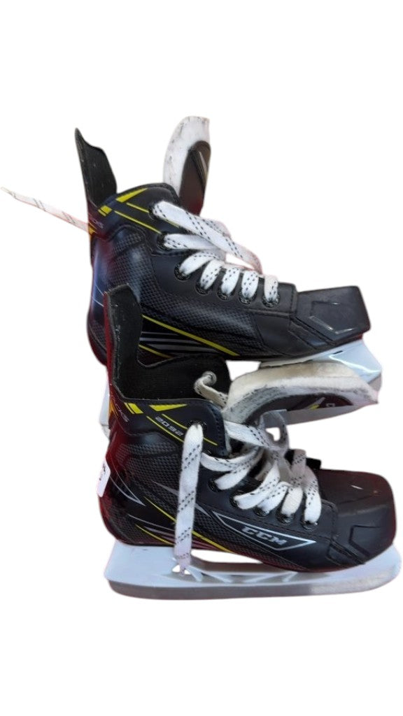 CCM Tacks 2092 Youth Hockey Skates Black/Yellow Size 13Y
