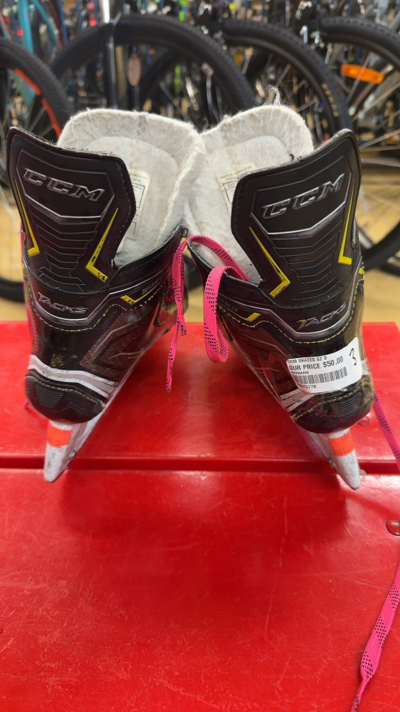 CCM Tacks 3092 Hockey Skates Used Size 3