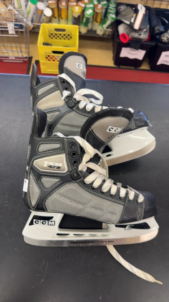 CCM Tacks 472 Hockey Skates Used Size 9