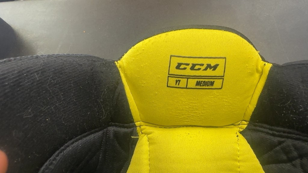CCM Tacks Youth Hockey Pants Black Medium Used