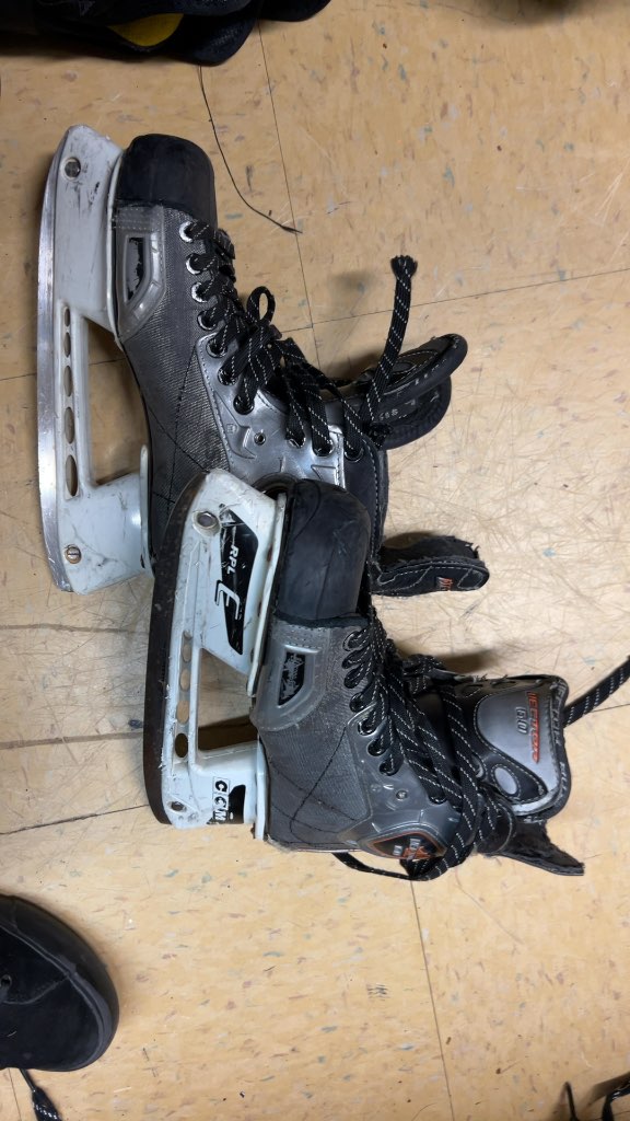 CCM Vector 6.0 Hockey Skates Size 6.5