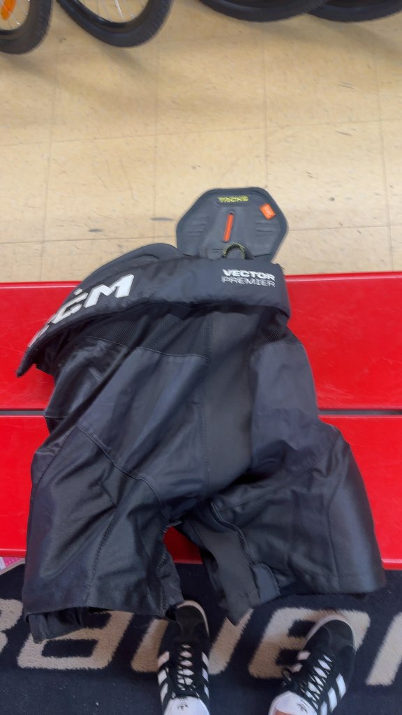 CCM Vector Premier Hockey Pants Senior Small Black Used