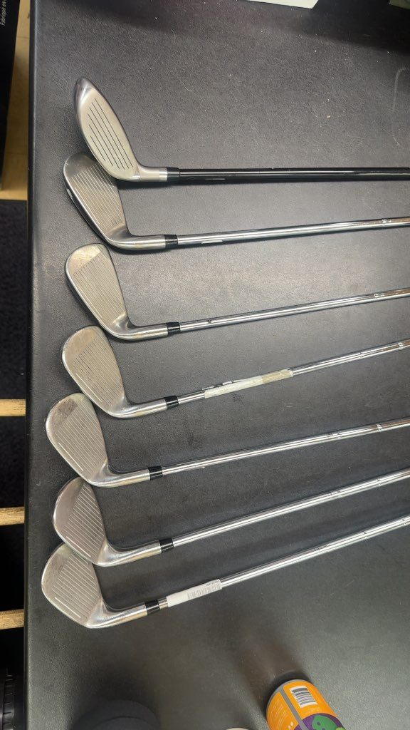 Cobra AMP Cell-S Iron Set with Hybrid 7-Piece - Right Handed