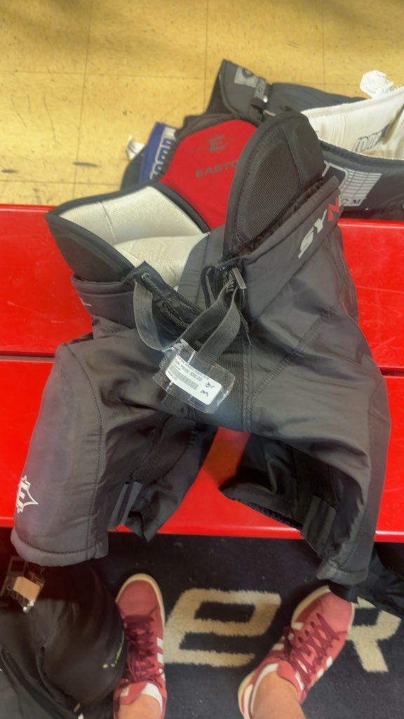 Easton Hockey Pants Synergy Xtreme Used Junior Medium