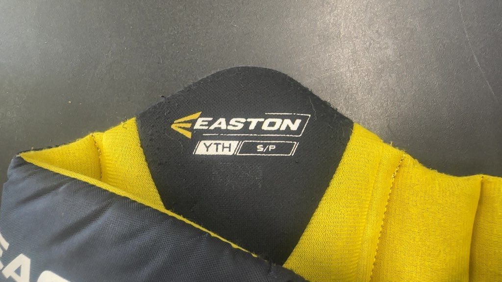 Easton Hockey Pants Youth Small Black Good Condition