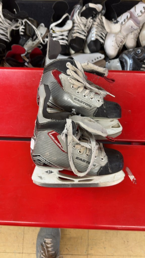 Easton Hockey Skates Stealth S1 Silver/Black Used Size 1.0